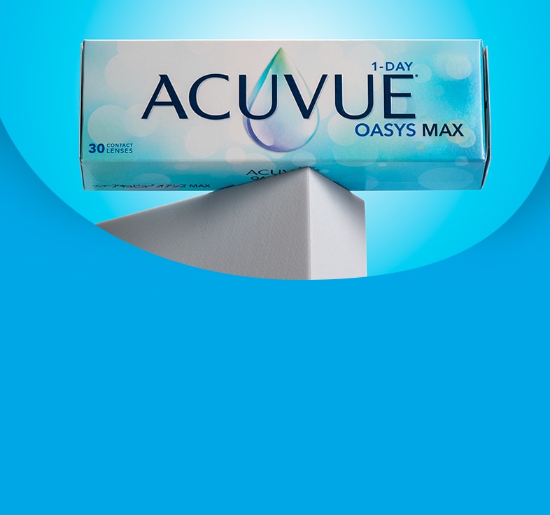 Twee doosjes everclear ELITE lenzen met een blauwe achtergrond