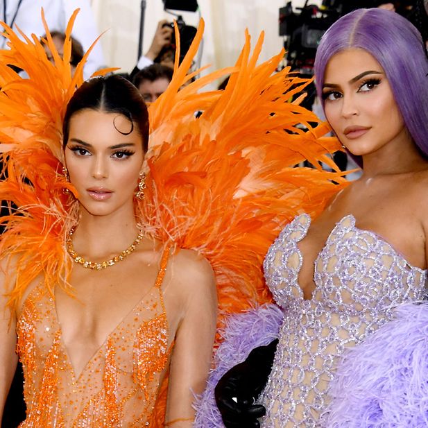 Celebrities_who_wear_coloured_contact_lenses_row_6