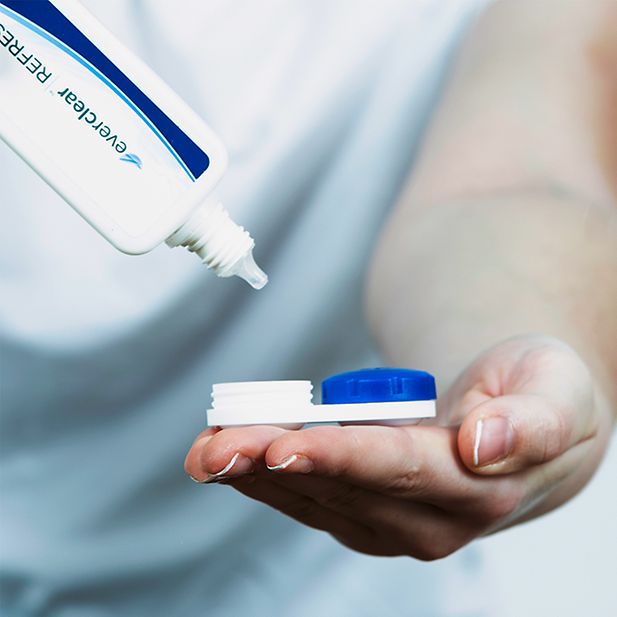 A_stye_(hordeolum)_and_lenses_row_7