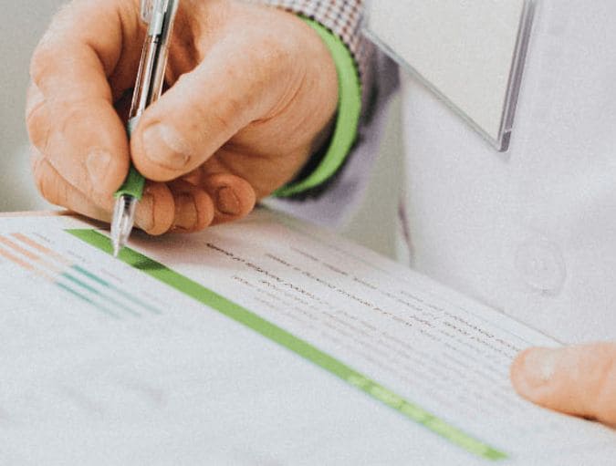 The_Side_Effects_of_Roaccutane_on_Your_Eyes_row_1