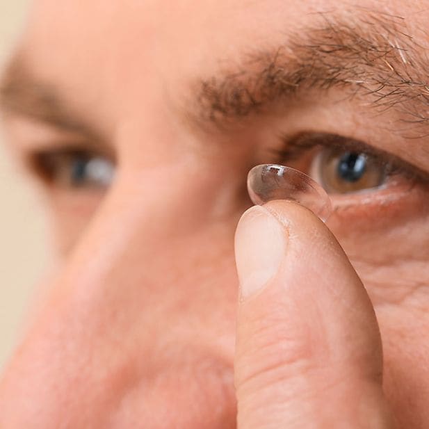 Can_you_wear_contact_lenses_after_cataract_surgery?_row_4